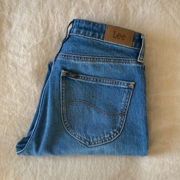 Reformation Denim - ✨ LEE HIGH WAIST JEANS SZ 27